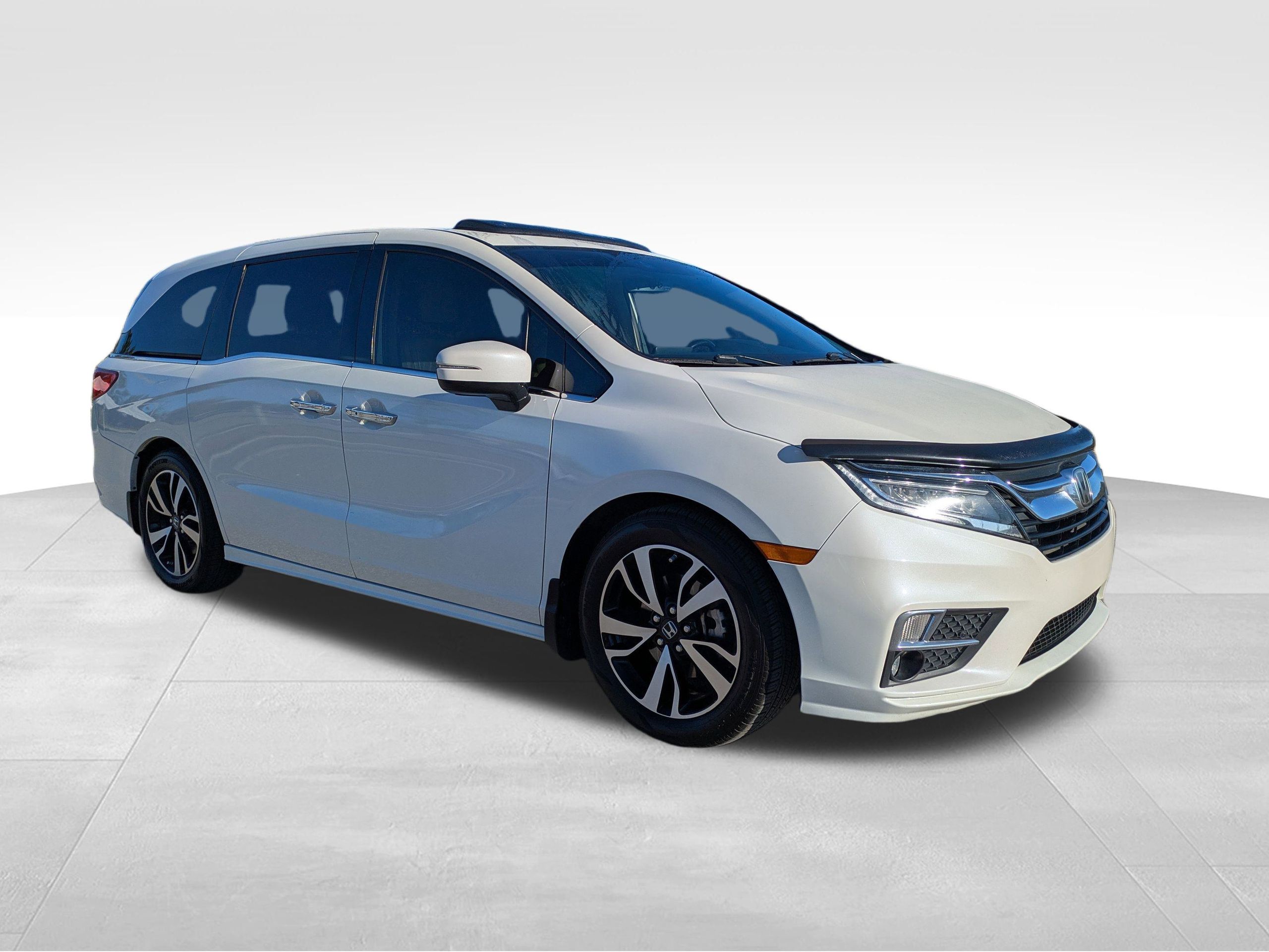 2019 Honda Odyssey Elite's photo