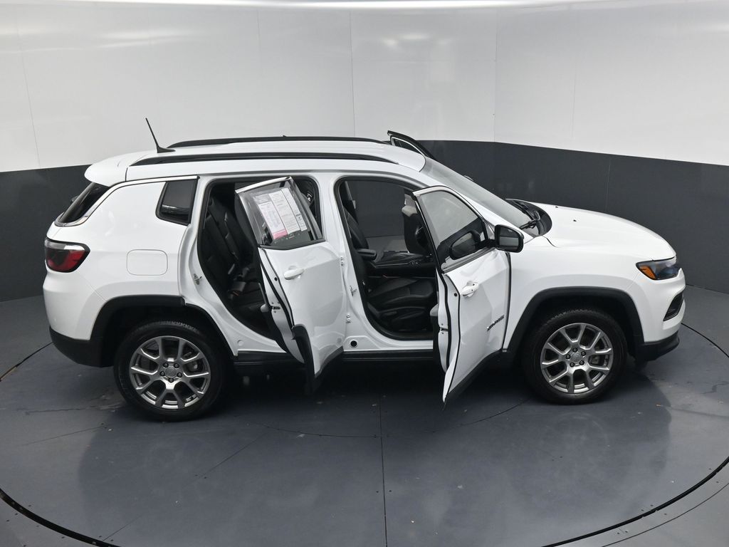 2022 Jeep Compass Latitude Lux White at Wharton Ford