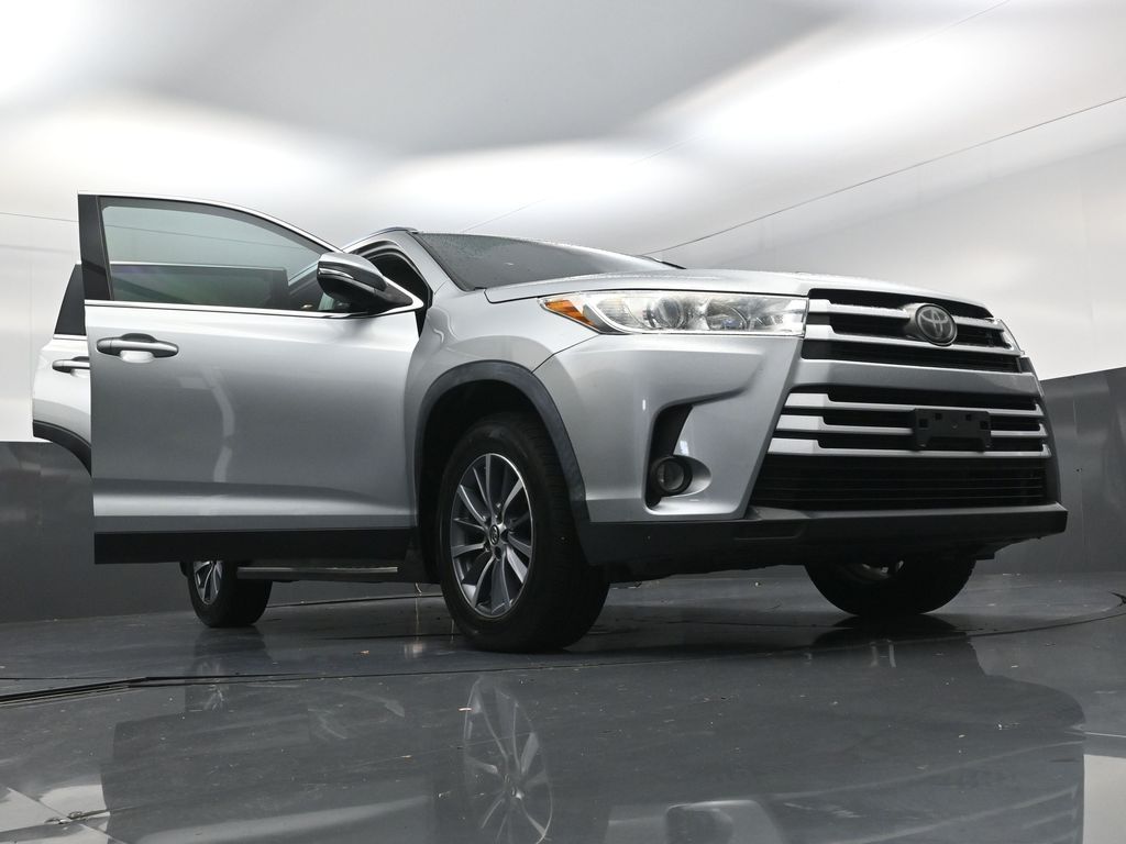 2019 Toyota Highlander XLE Silver at DeMontrond Mazda