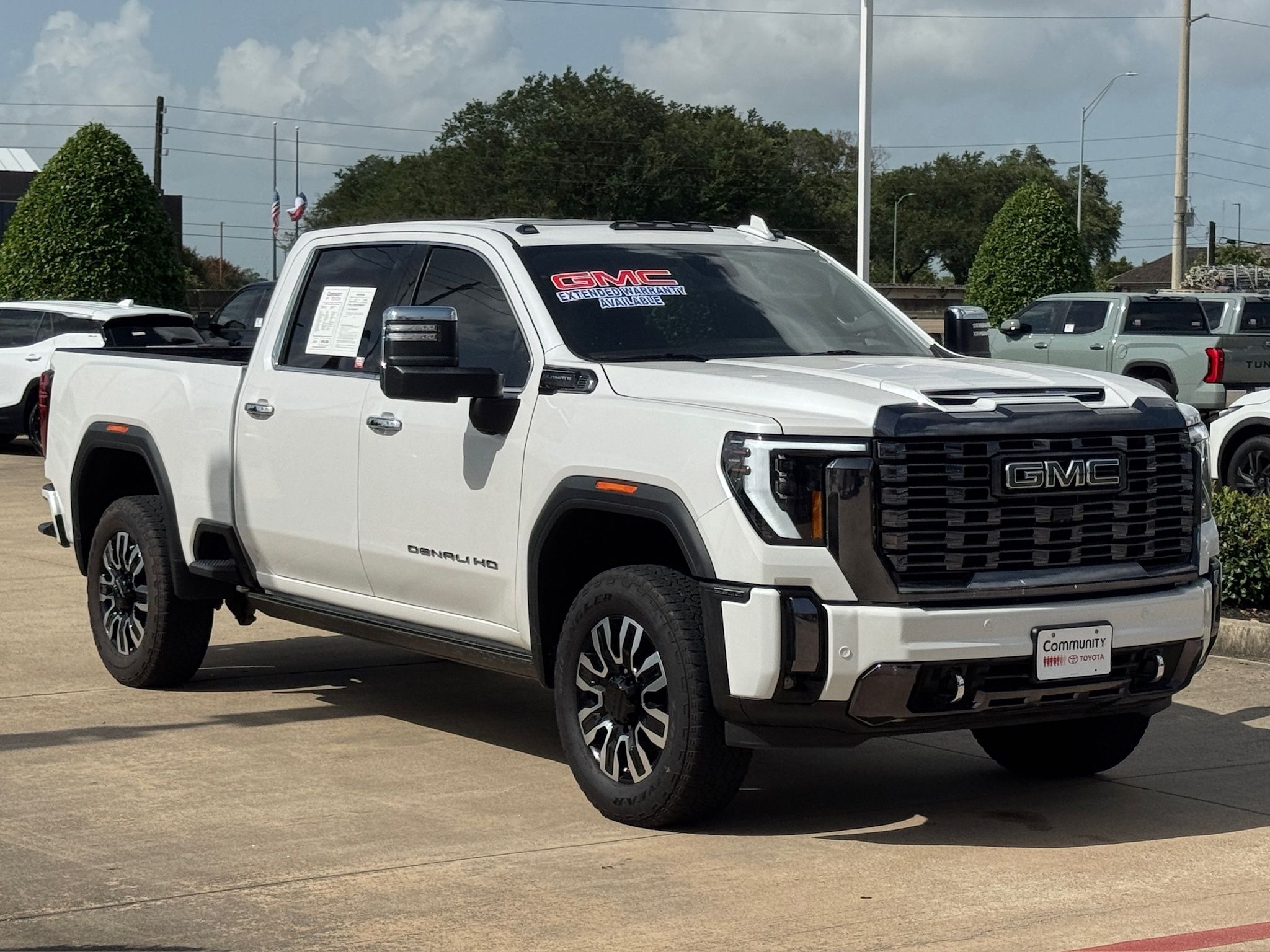 2024 GMC Sierra 2500HD Denali Ultimate White at South Houston Nissan