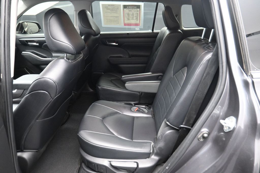 2023 Toyota Highlander Hybrid XLE Gray at Toyota of Victoria