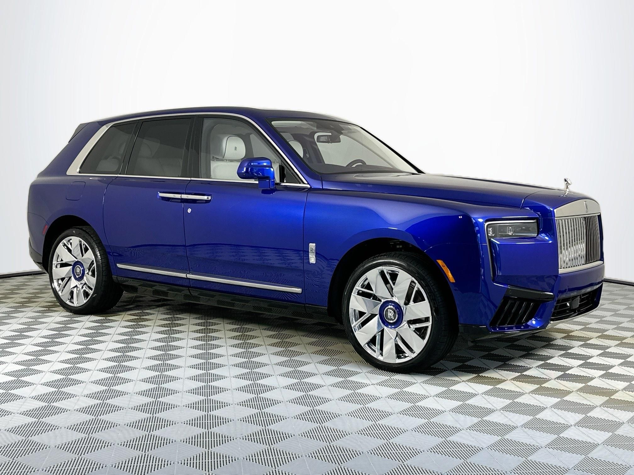 used 2025 Rolls-Royce Cullinan car, priced at $467,575