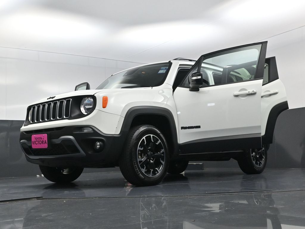 2023 Jeep Renegade Latitude White at Classic Elite Chevrolet Sugar Land