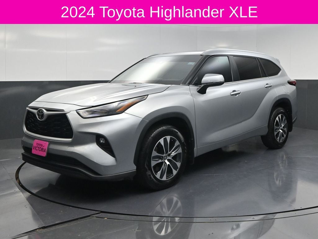 2024 Toyota Highlander XLE Silver at Monument Chevrolet