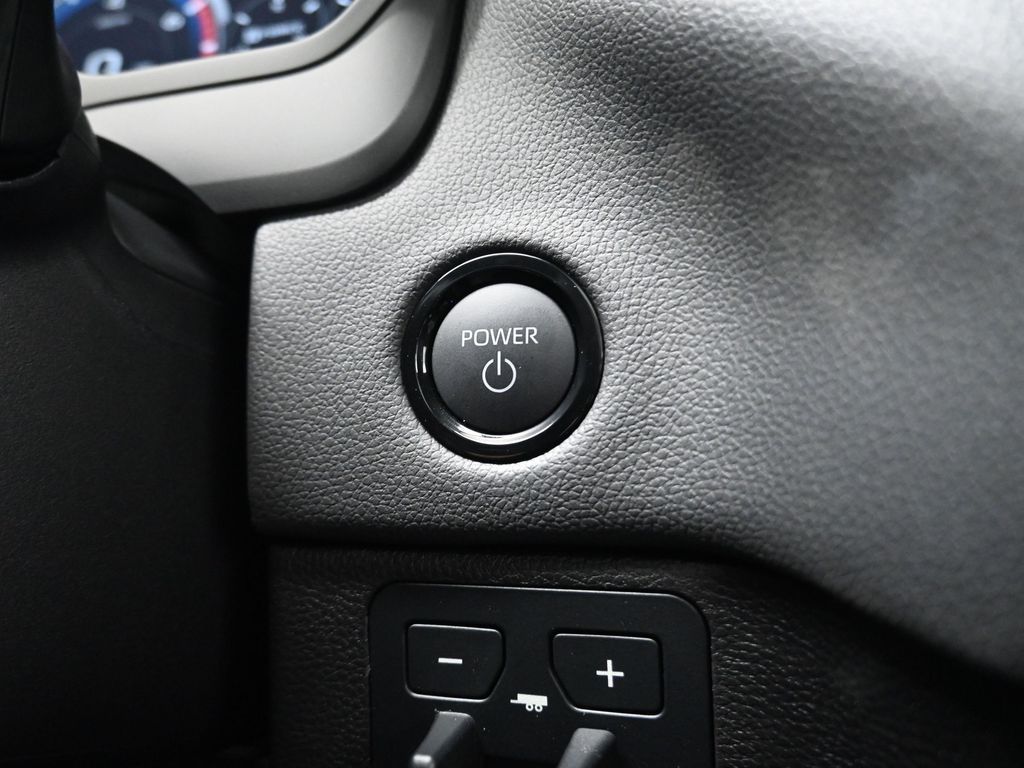 2026 Toyota Tundra Hybrid Limited - 9