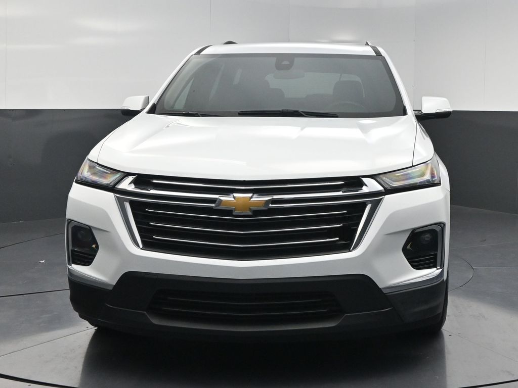 2023 Chevrolet Traverse LT White at AutoSavvy Houston Southwest