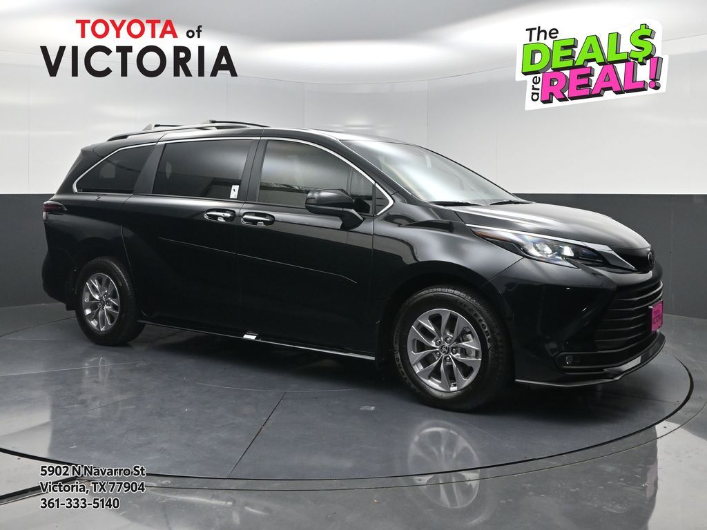 2026 Toyota Sienna XLE - 0