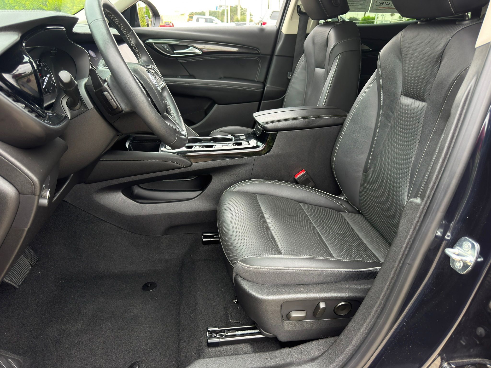 2021 Buick Envision Essence - 9