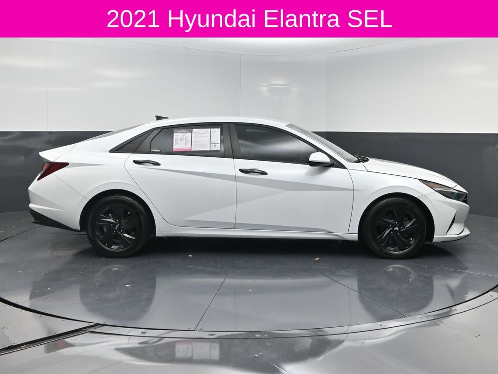 2021 Hyundai Elantra SEL White at Durrett Motor Company