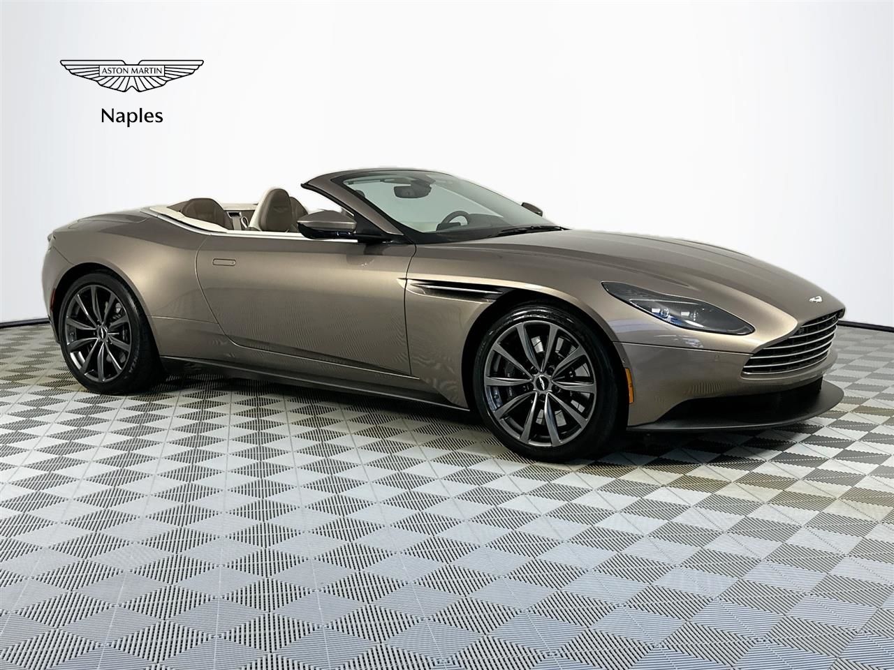 used 2019 Aston Martin DB11 car