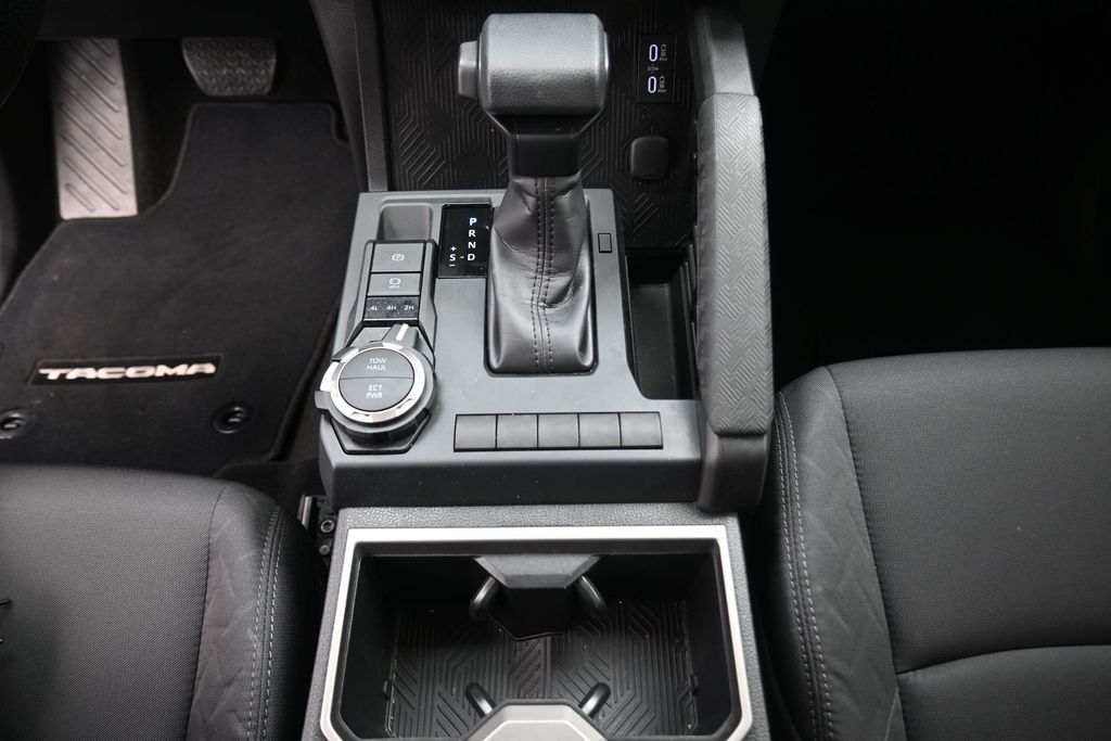 2026 Toyota Tacoma SR5 - 8