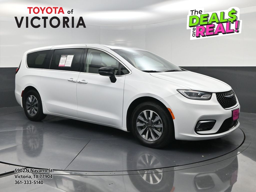2024 Chrysler Pacifica Hybrid Select White at Bayway Cadillac of The Woodlands