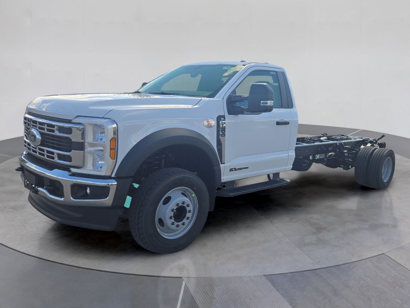 2025 Ford F-600SD 