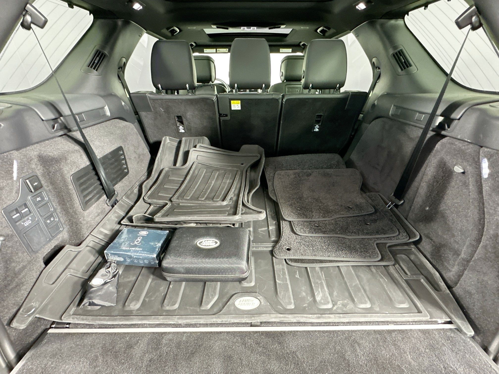 used 2024 Land Rover Discovery car, priced at $60,998