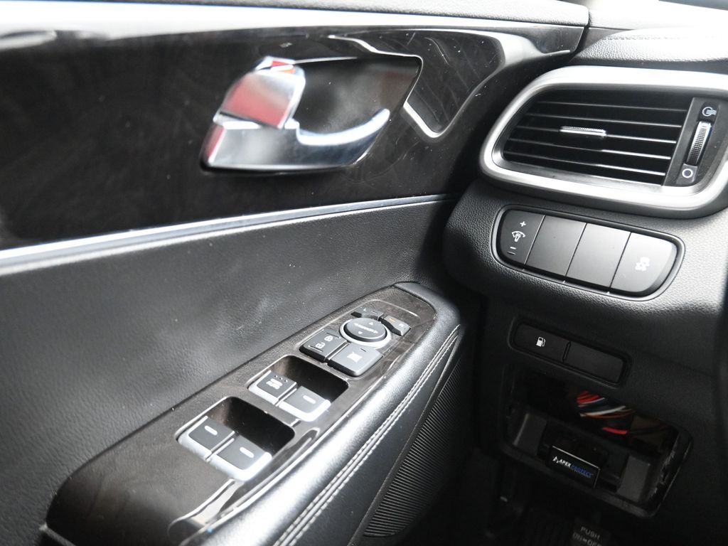 2017 Kia Sorento LX White at Toyota of Victoria