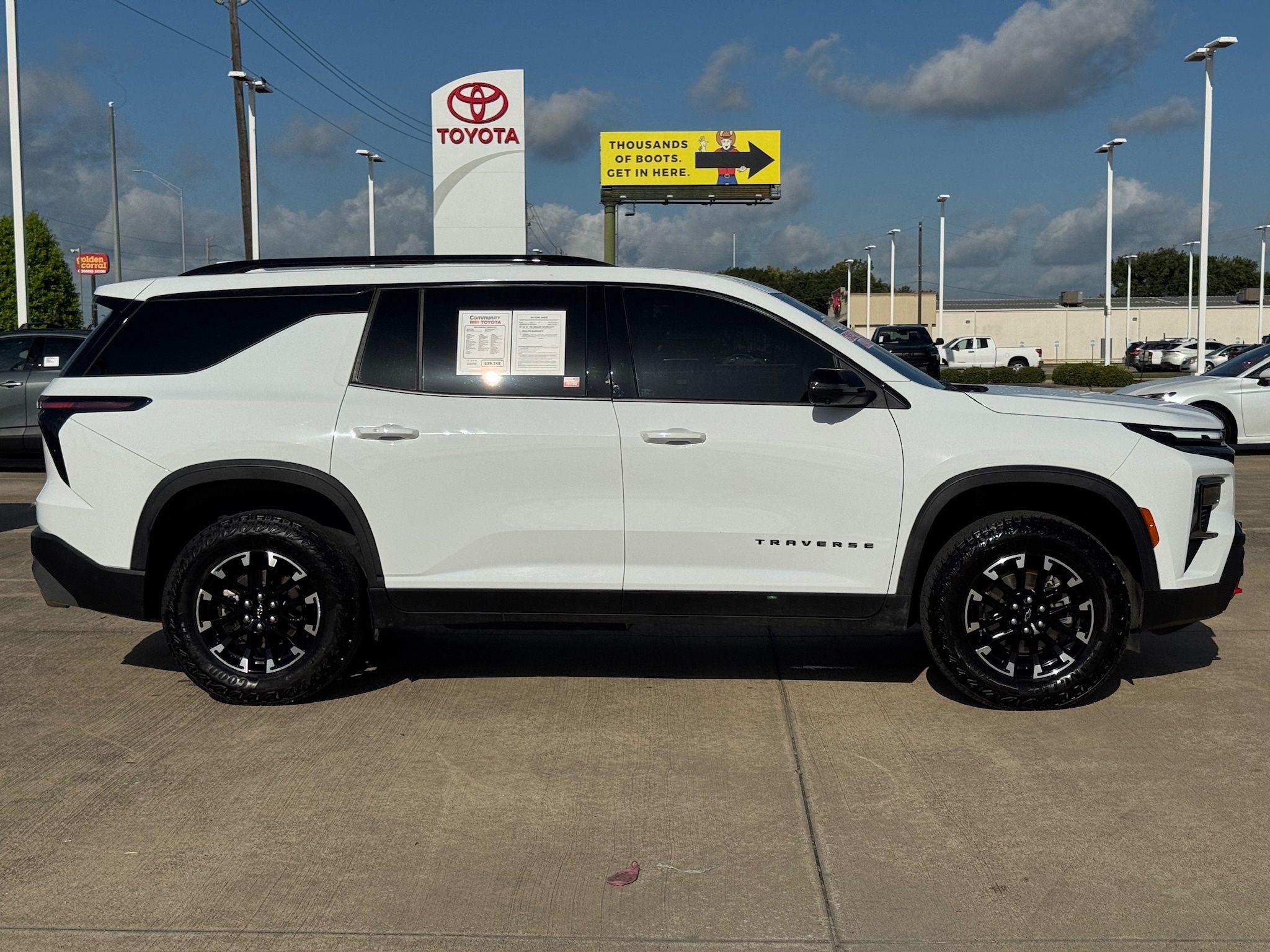 2024 Chevrolet Traverse Z71 White at Classic Elite Chevrolet Sugar Land