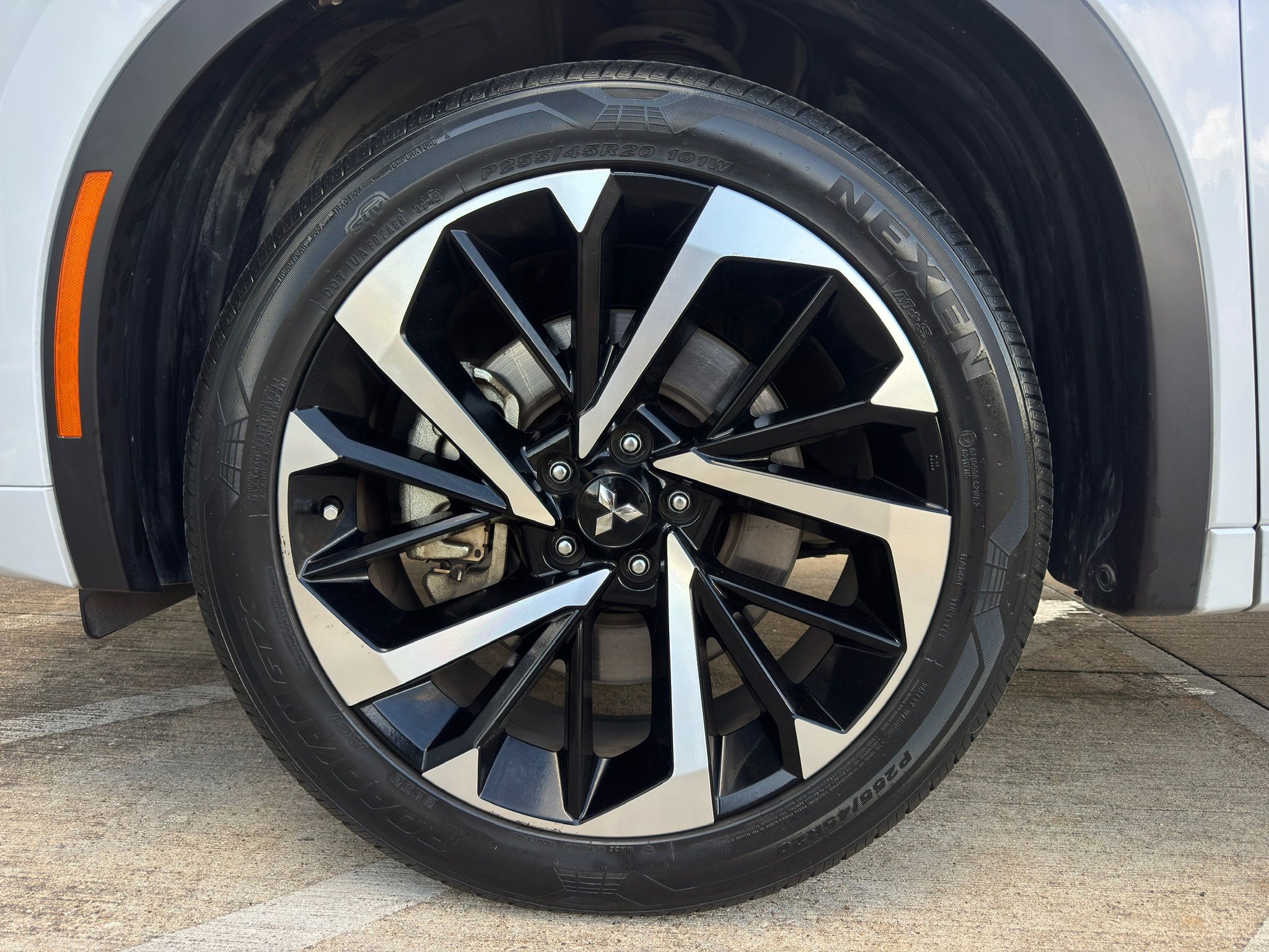 2023 Mitsubishi Outlander SEL  at North Houston Mitsubishi