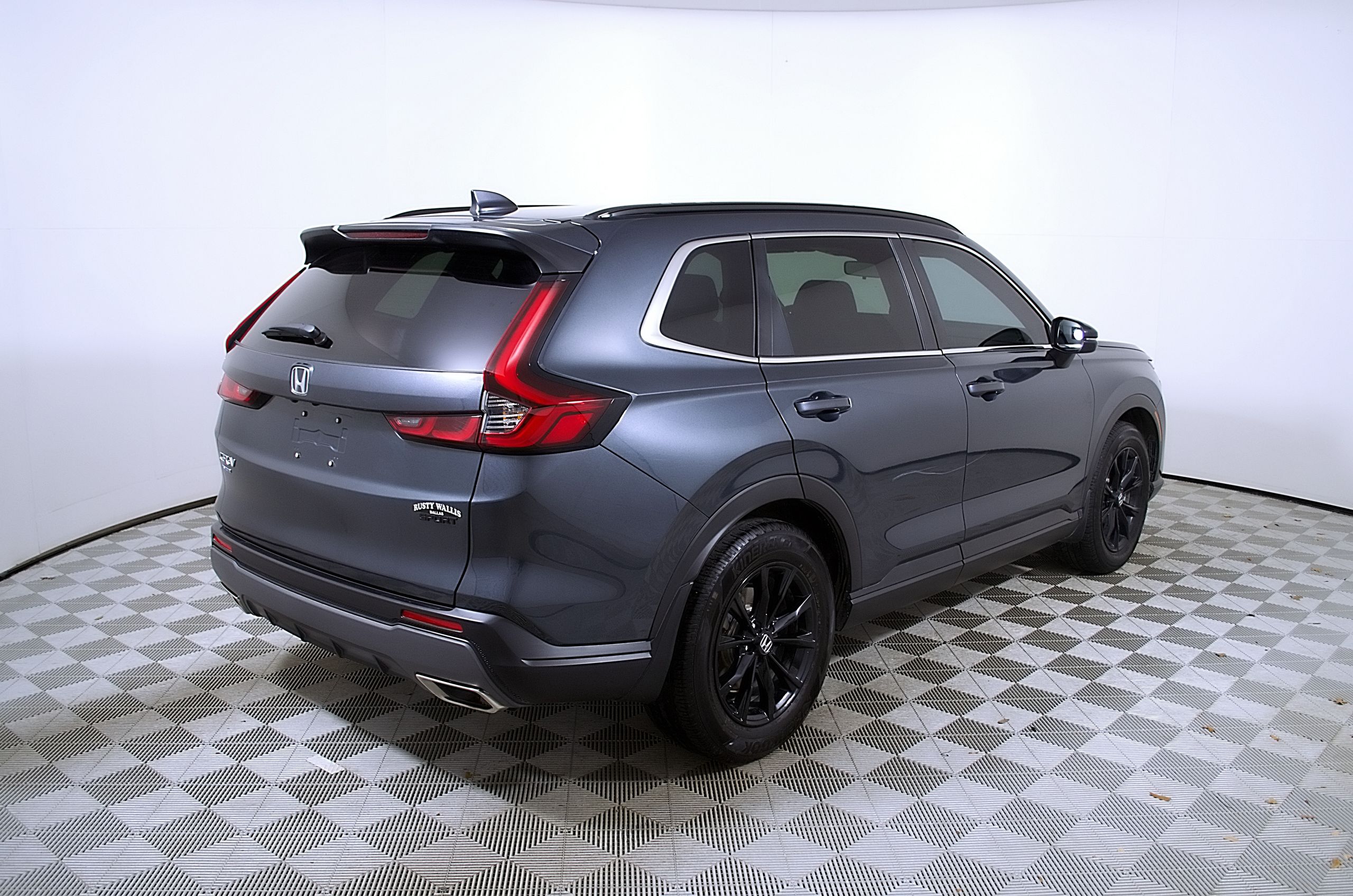 View vehicle photo 7