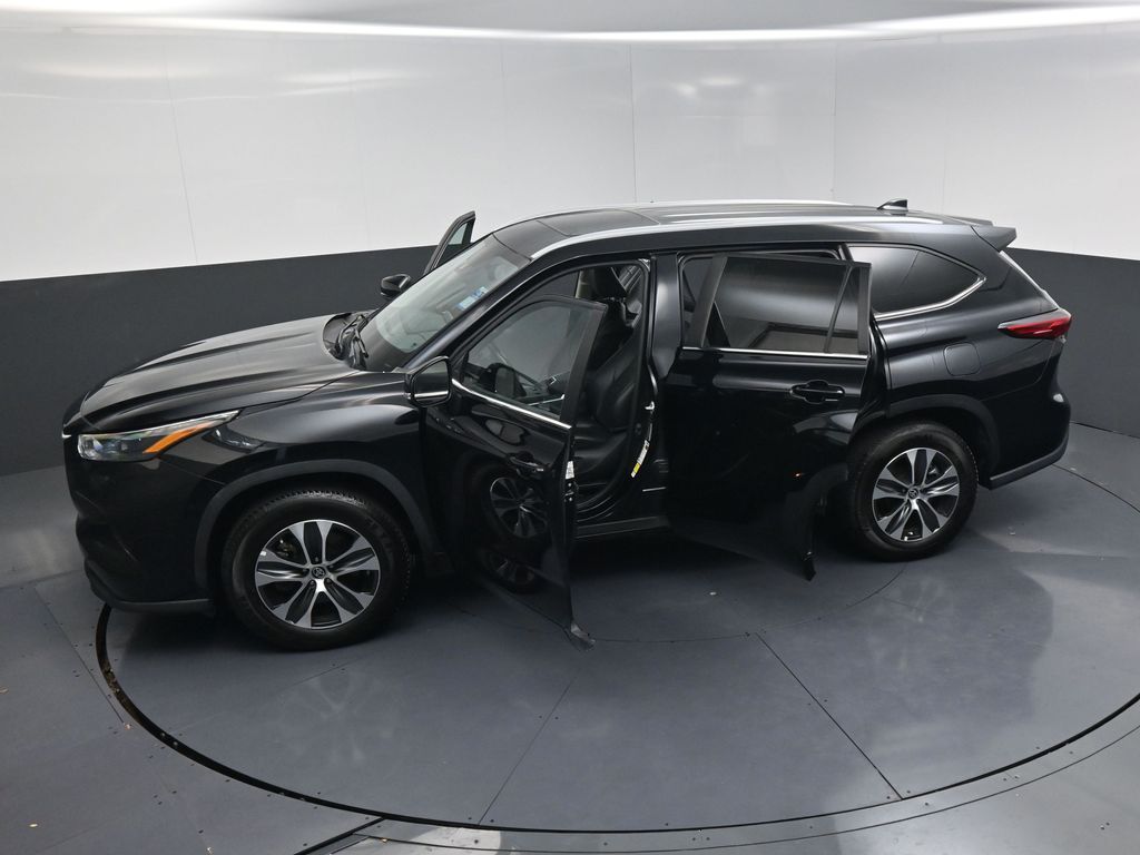 2023 Toyota Highlander XLE Black at Classic Elite Chevrolet Sugar Land