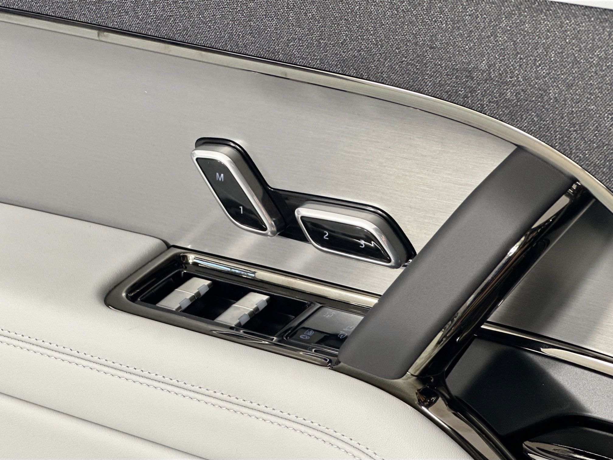 new 2026 Land Rover Range Rover Sport car, priced at $91,510