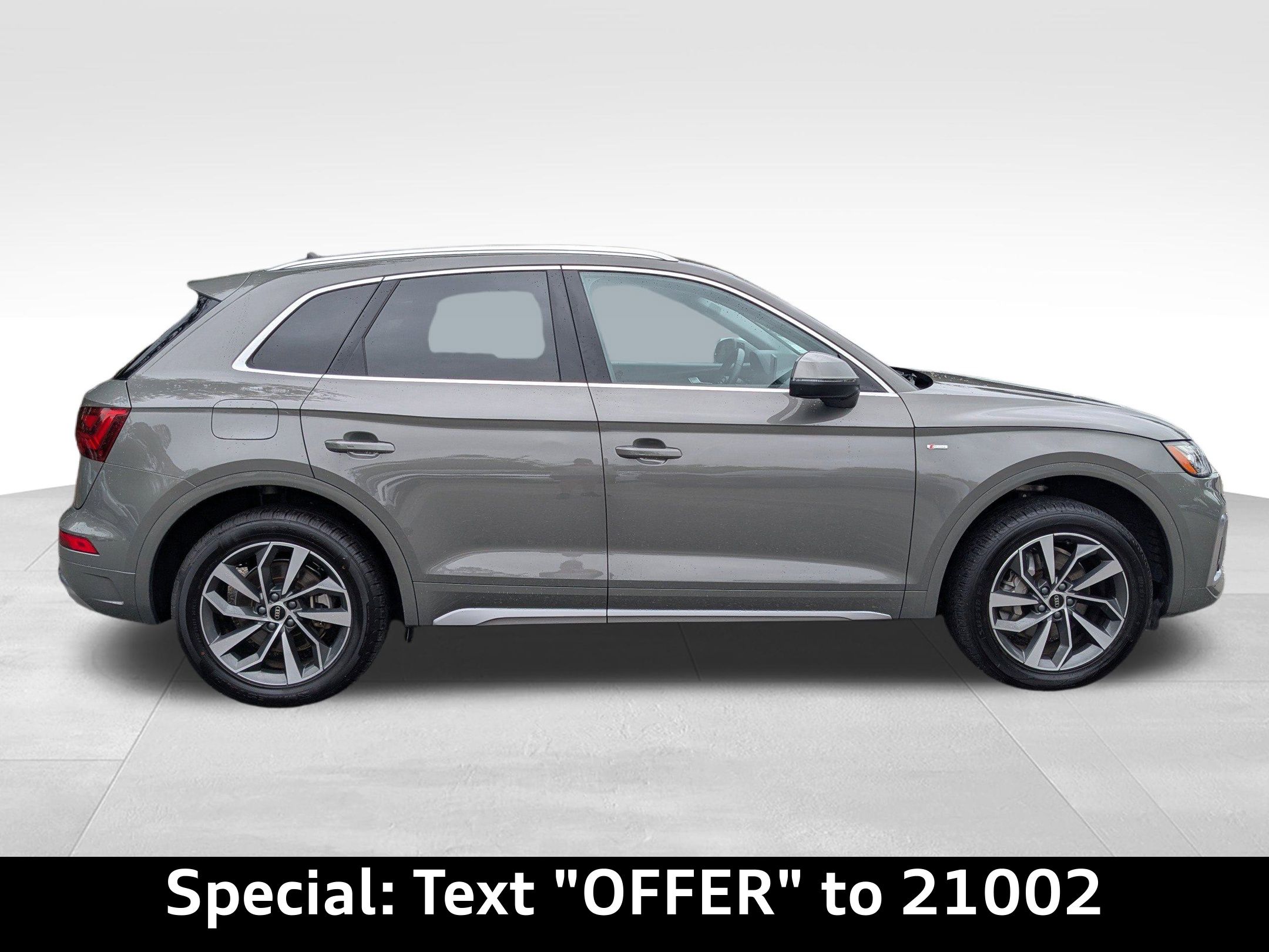 Audi 2024 Q5 45 S line Premium quattro