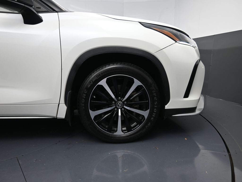 2021 Toyota Highlander XSE White at Autostrade