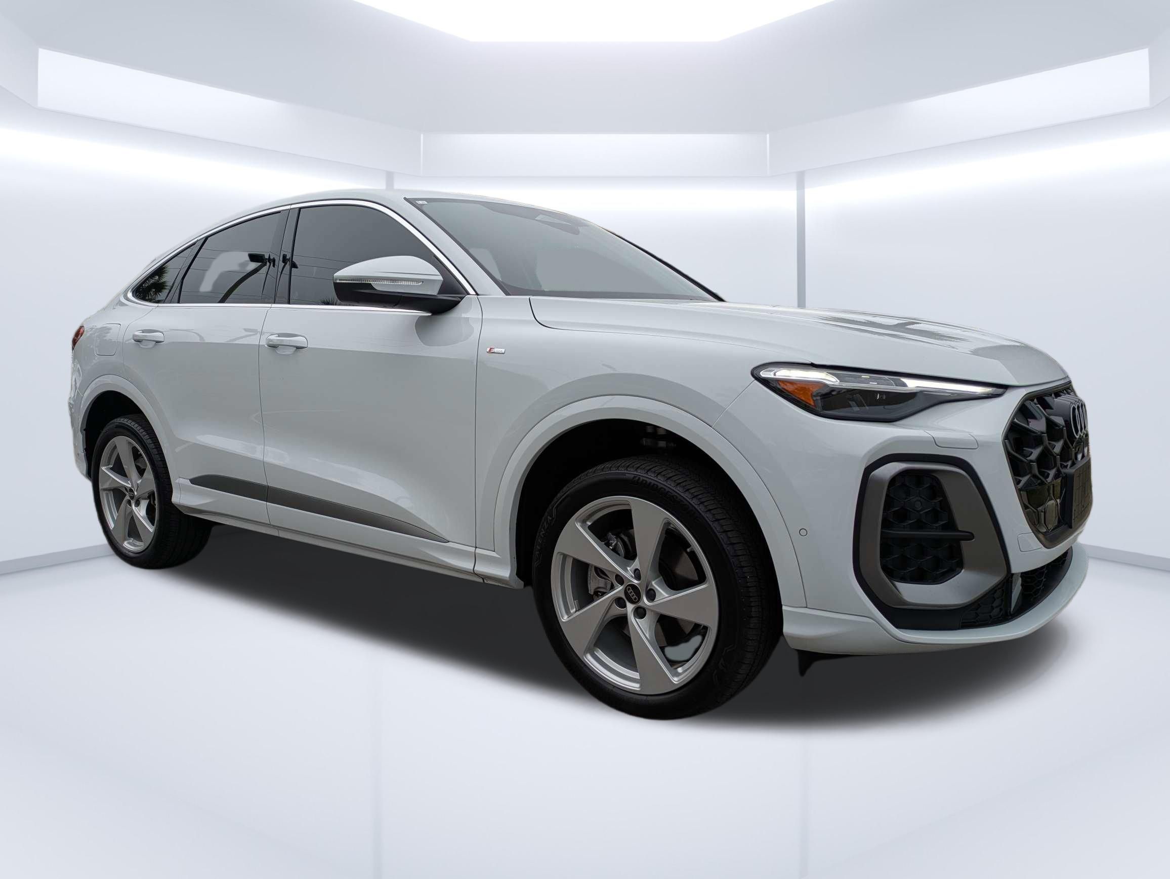 2025 Audi Q5 Sportback 45 Premium Plus's photo