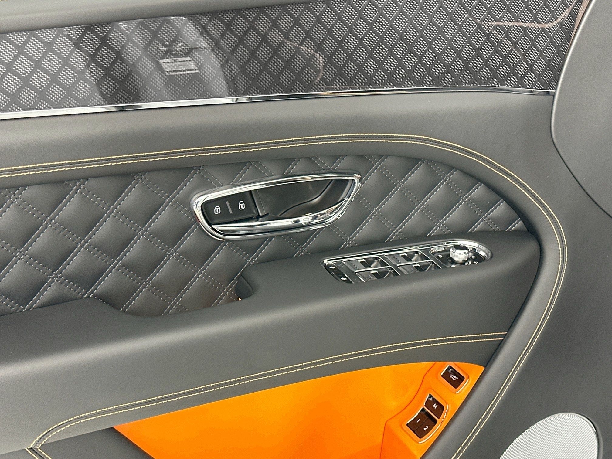 new 2025 Bentley Bentayga car