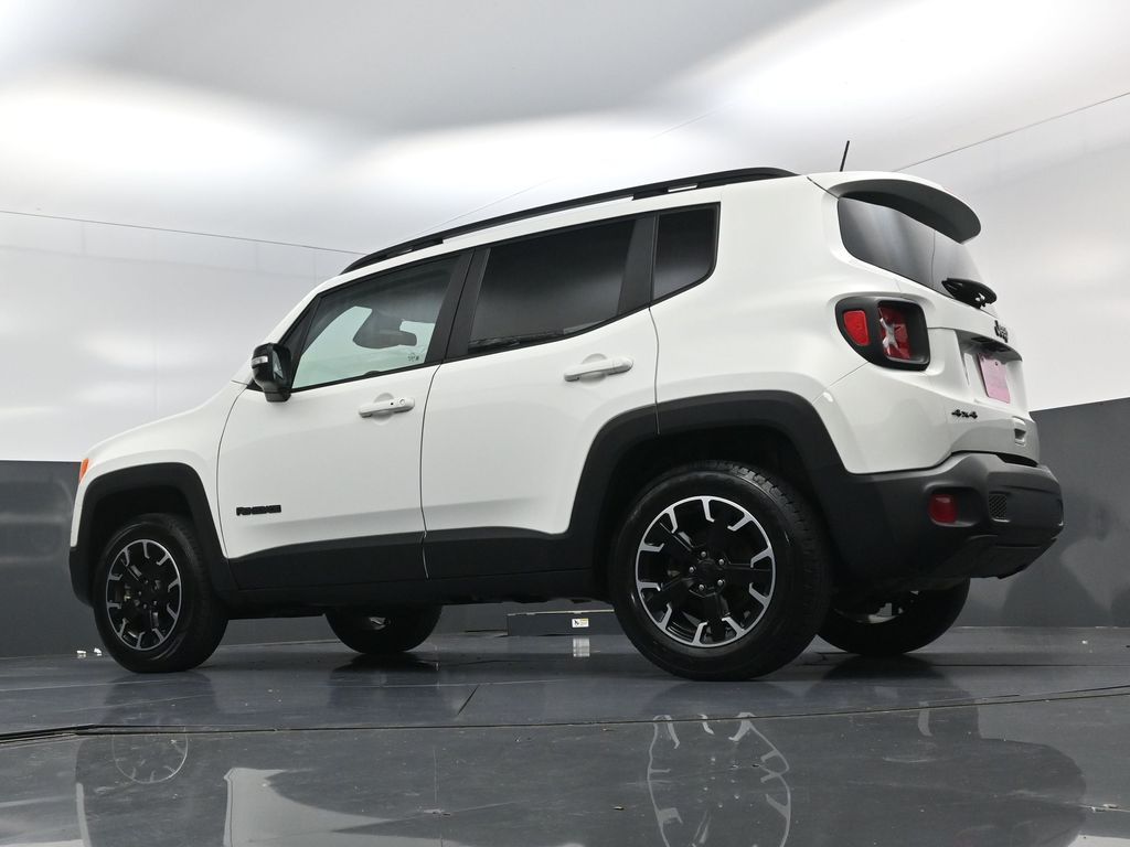 2023 Jeep Renegade Latitude White at Classic Elite Chevrolet Sugar Land