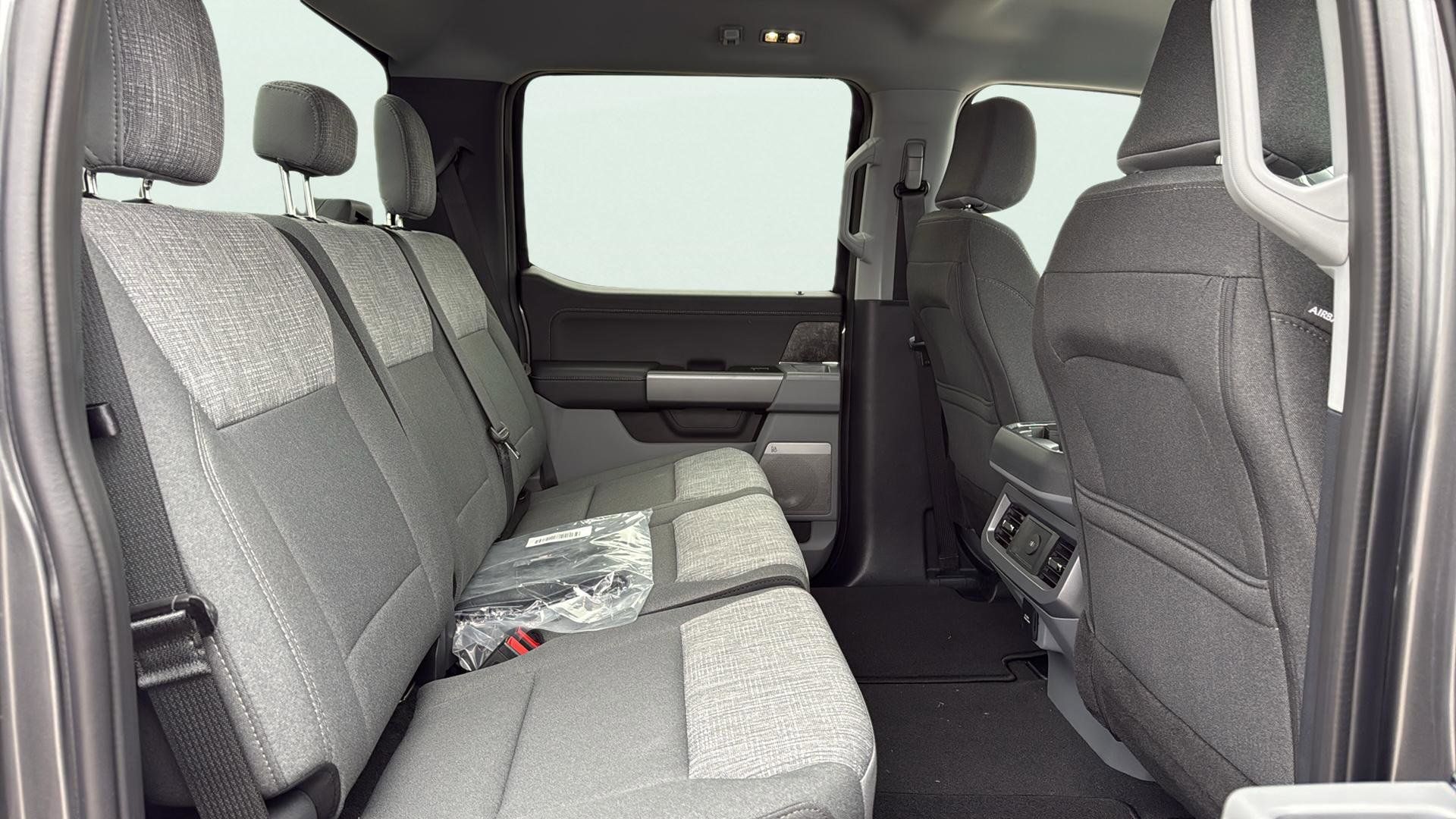 2026 Ford F-350 Super Duty XLT - Photo 19