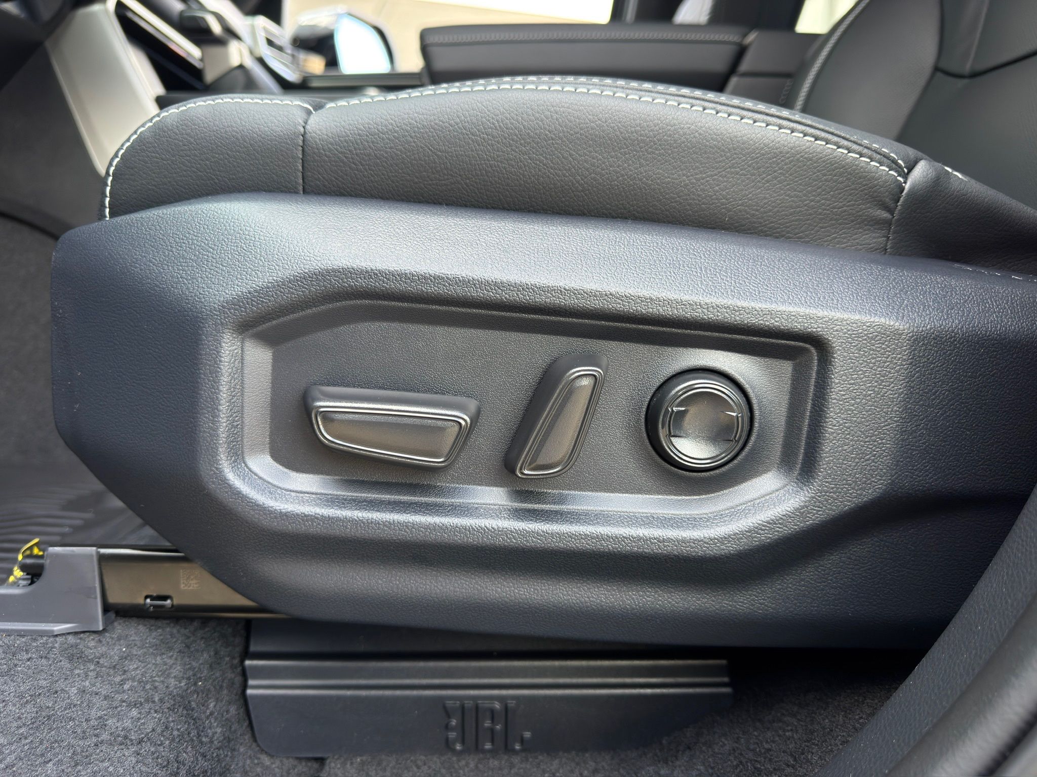 2026 Toyota Tundra Hybrid Limited - 10