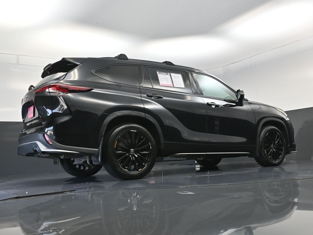 2024 Toyota Highlander XSE Black at Toyota of Victoria