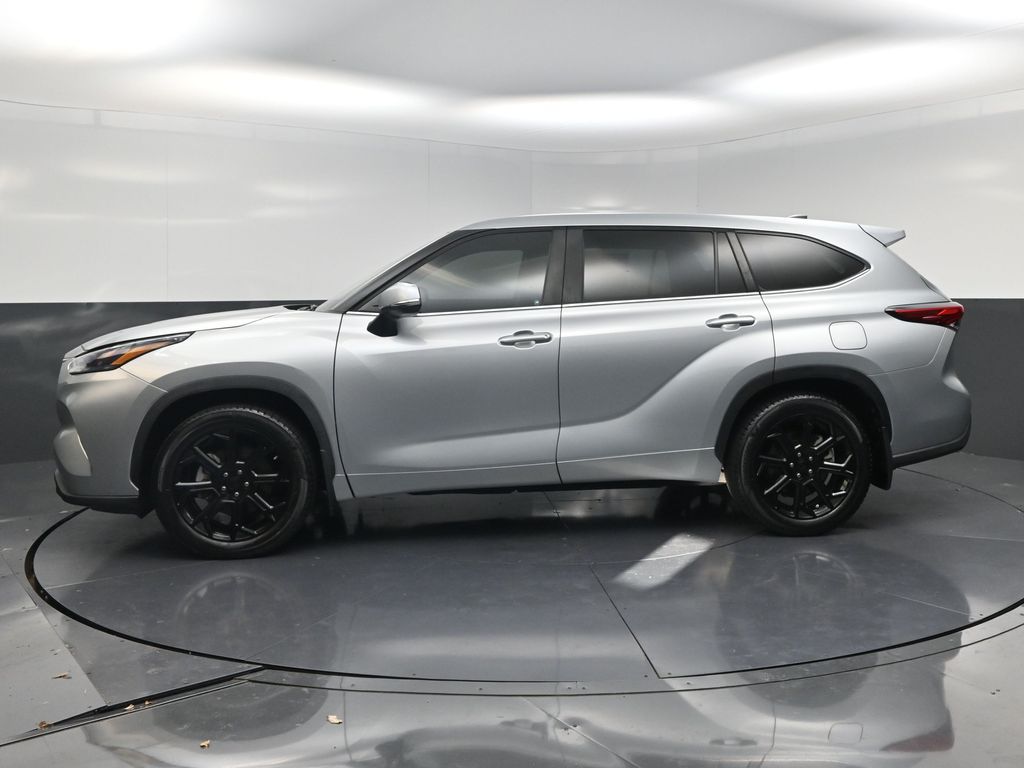 2023 Toyota Highlander LE Silver at Bayway Cadillac Southwest
