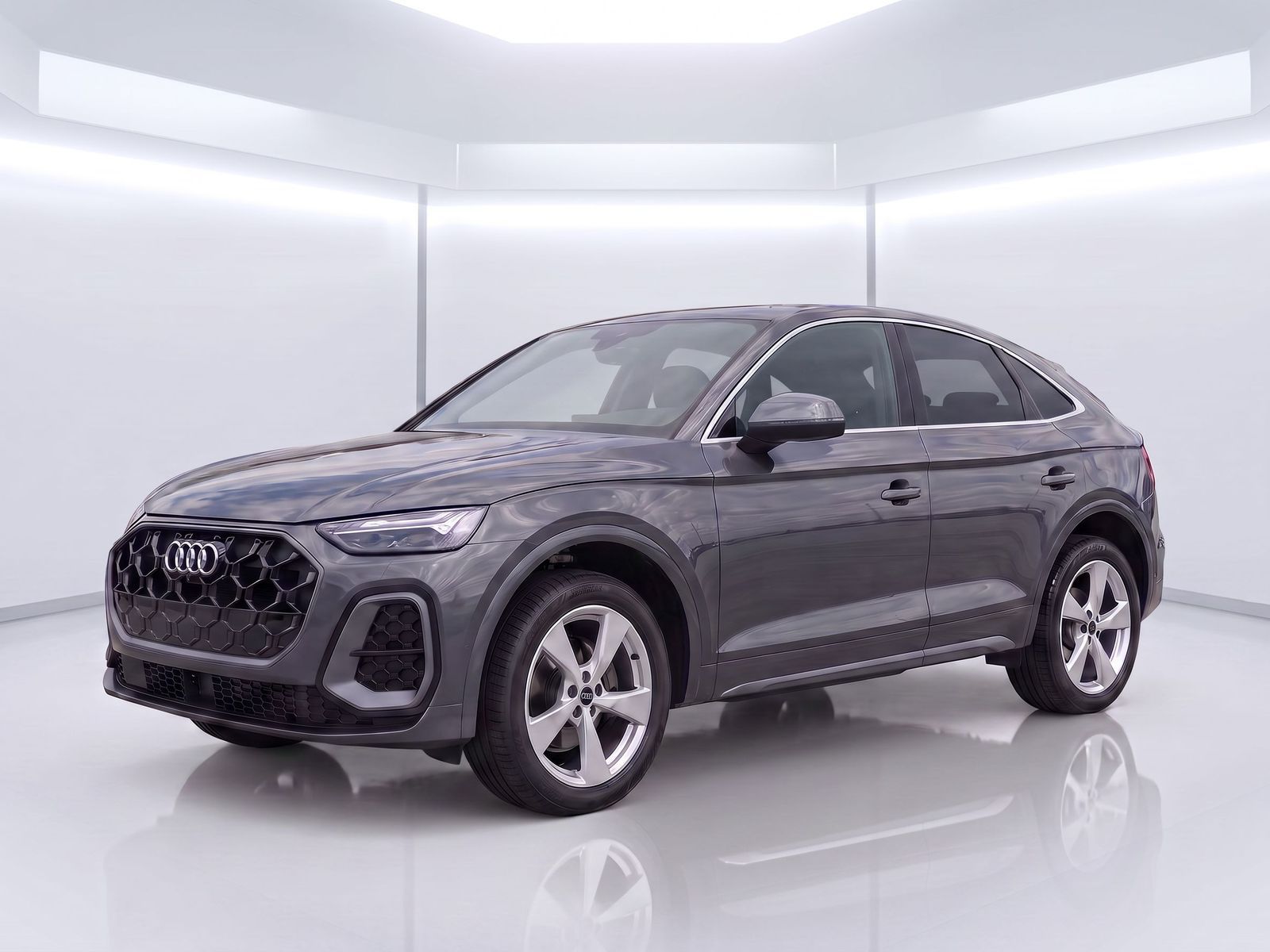 Tambora Gray Metallic 2026 Audi Q5 Sportback Sedan All-Wheel Drive 7-Speed Automatic