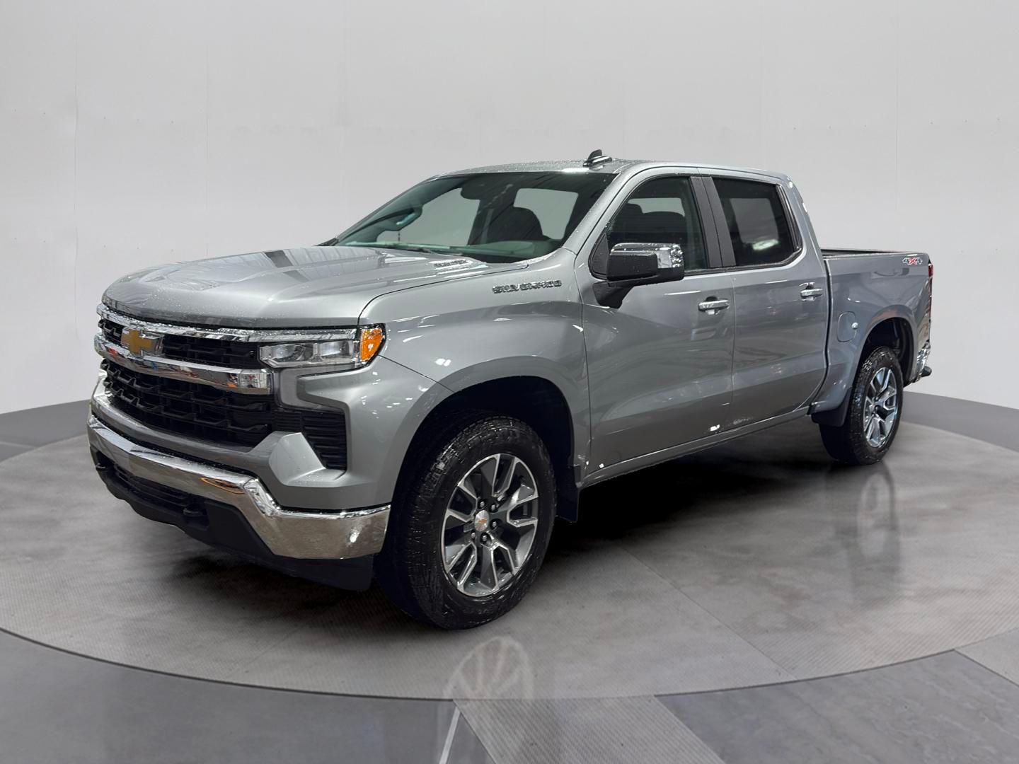 Sterling Gray Metallic 2026 Chevrolet Silverado 1500 Pickup Truck Four-Wheel Drive 8-Speed Automatic
