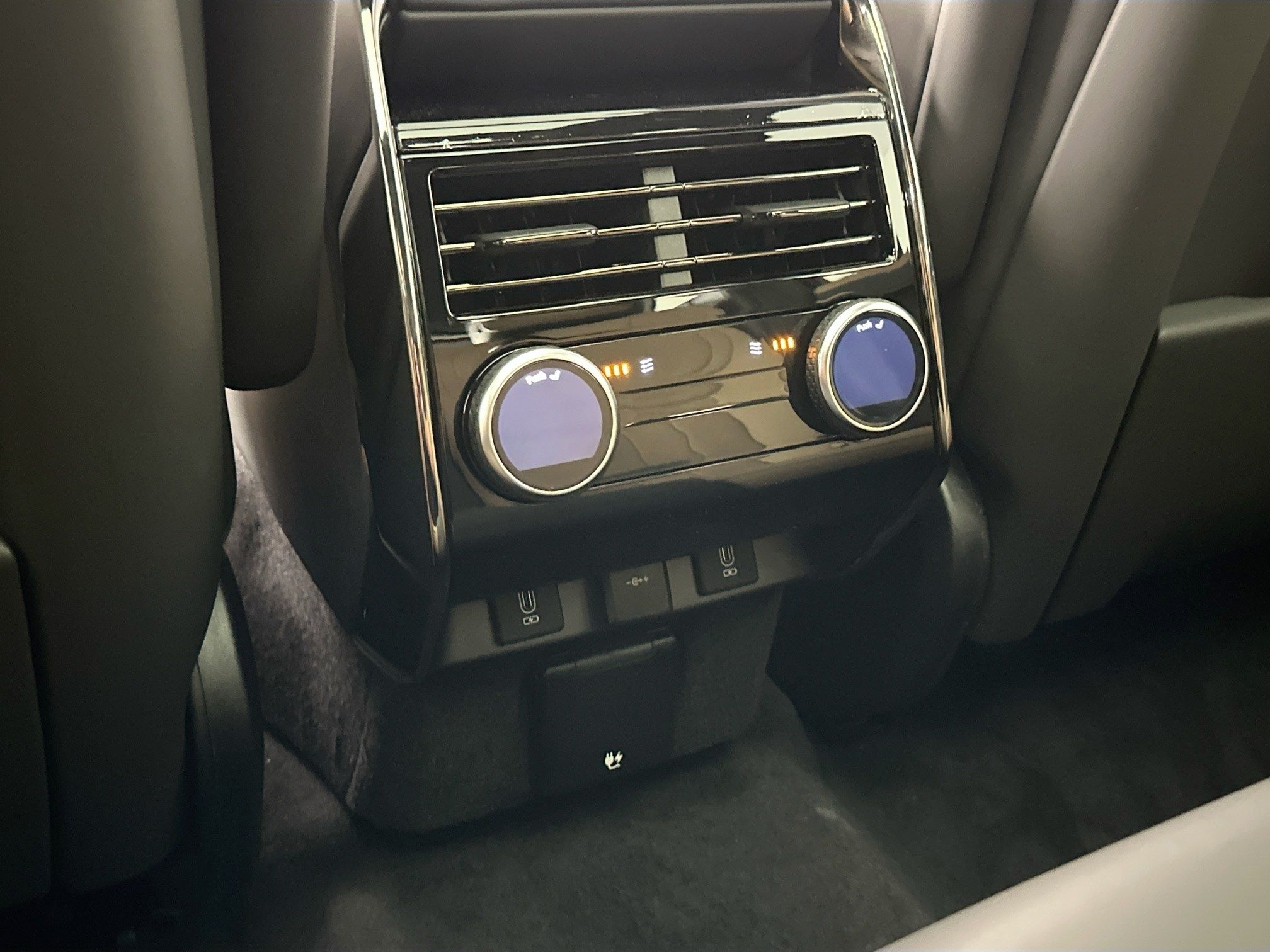 new 2026 Land Rover Range Rover Sport car, priced at $103,875