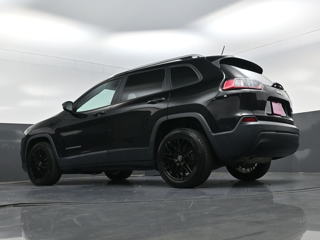 2020 Jeep Cherokee Latitude Black at DeMontrond Auto Country