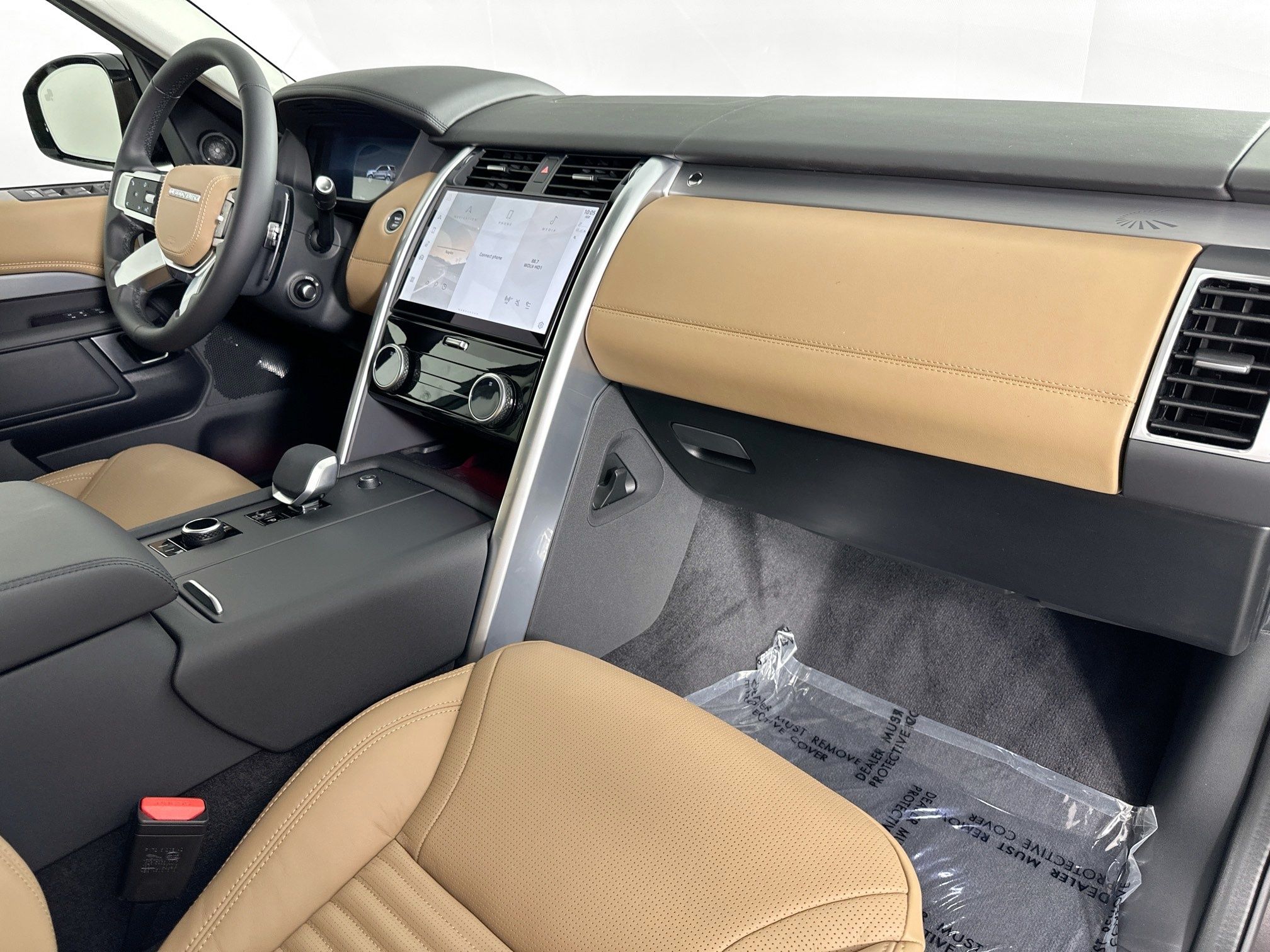 new 2026 Land Rover Discovery car, priced at $87,330