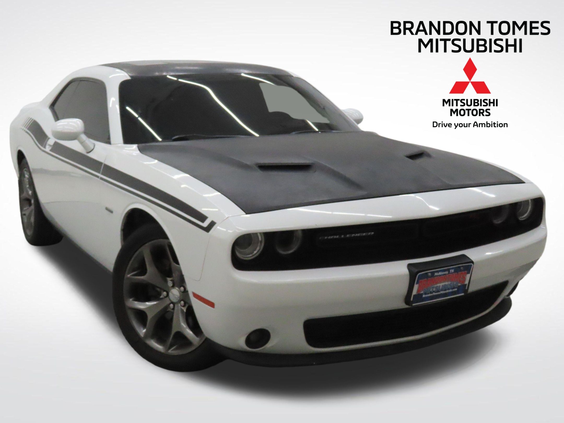 Bright White Clearcoat 2016 Dodge Challenger Coupe Rear-Wheel Drive 8-Speed Automatic