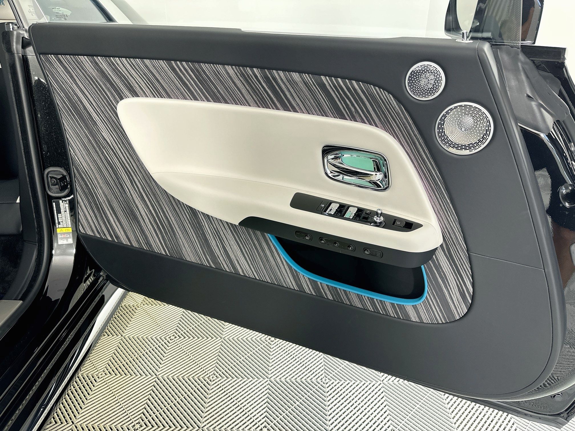 new 2026 Rolls-Royce Spectre car, priced at $479,650