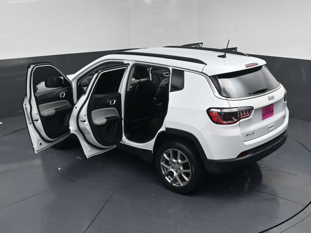 2022 Jeep Compass Latitude Lux White at Wharton Ford