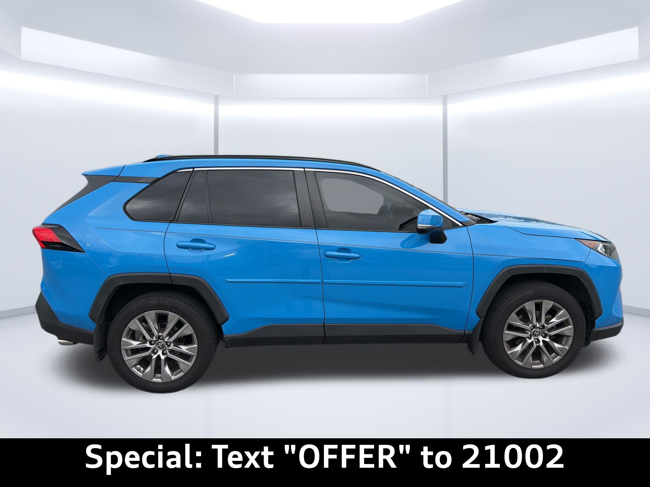 Toyota 2019 RAV4 XLE Premium