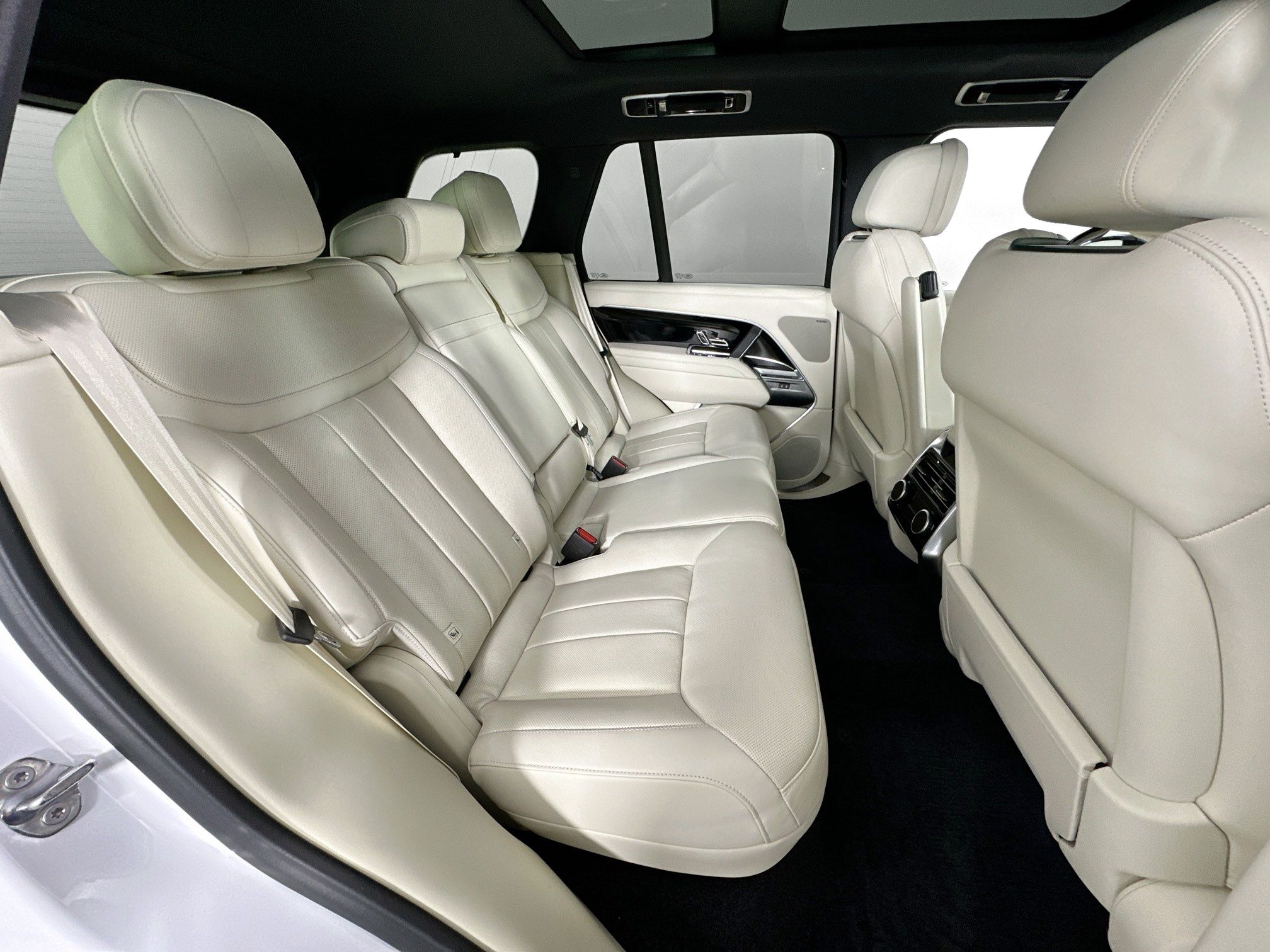 used 2023 Land Rover Range Rover car, priced at $112,998