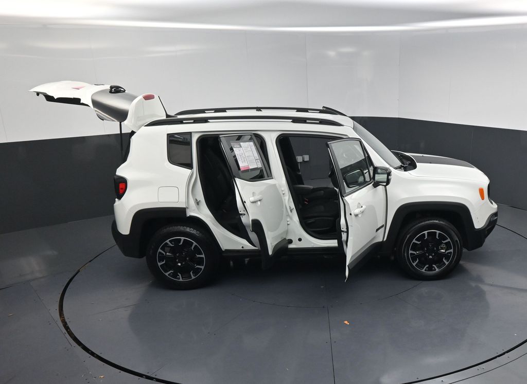 2023 Jeep Renegade Latitude White at Classic Elite Chevrolet Sugar Land