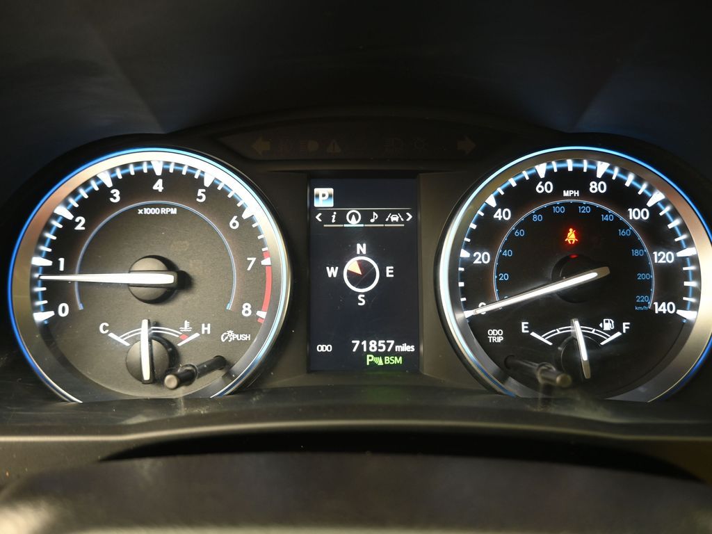 2018 Toyota Highlander Limited White at Toyota of Victoria