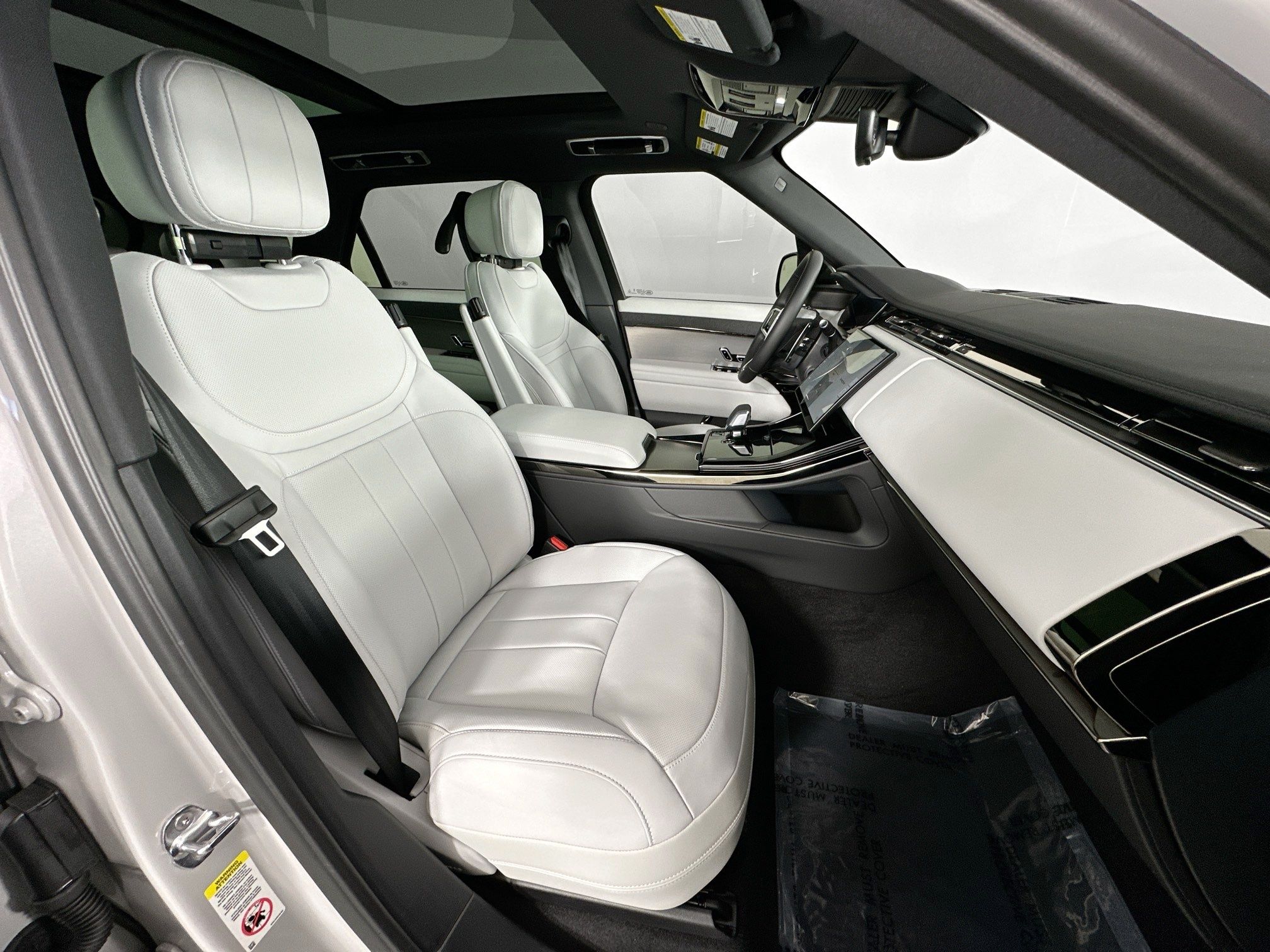 new 2026 Land Rover Range Rover Sport car, priced at $93,060