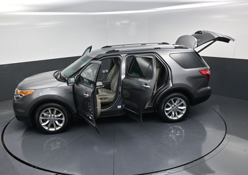 2013 Ford Explorer XLT Gray at Superior Kia