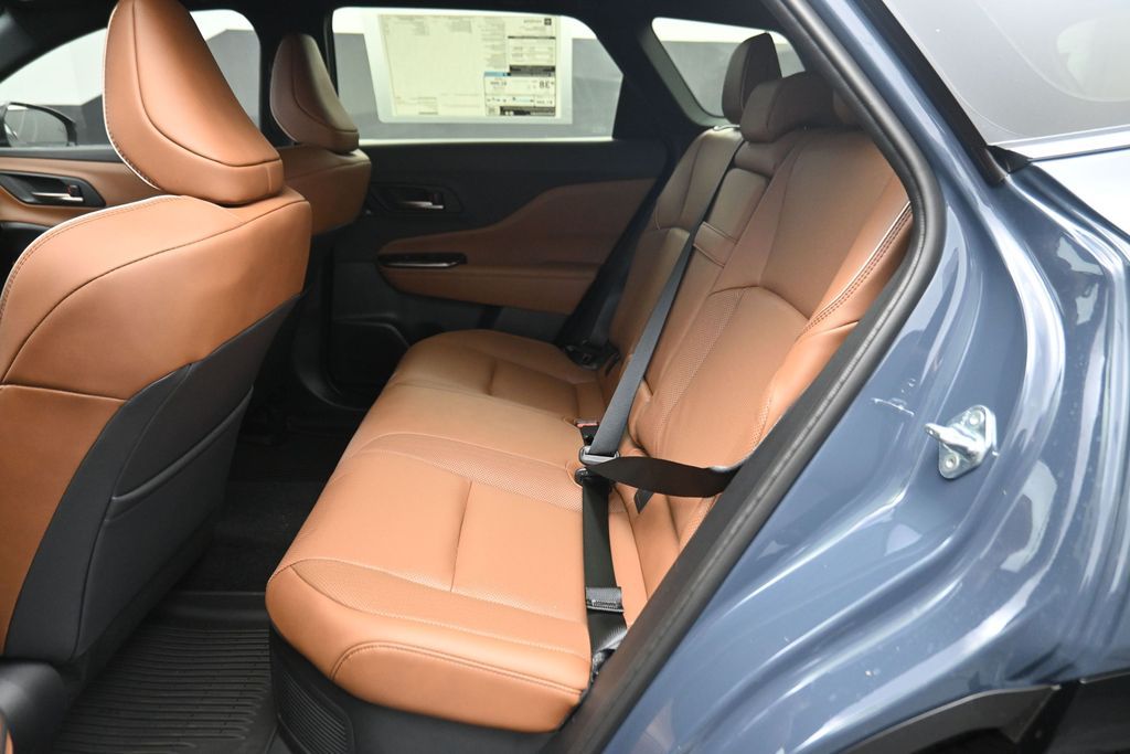 2026 Toyota Crown Signia Limited - 10