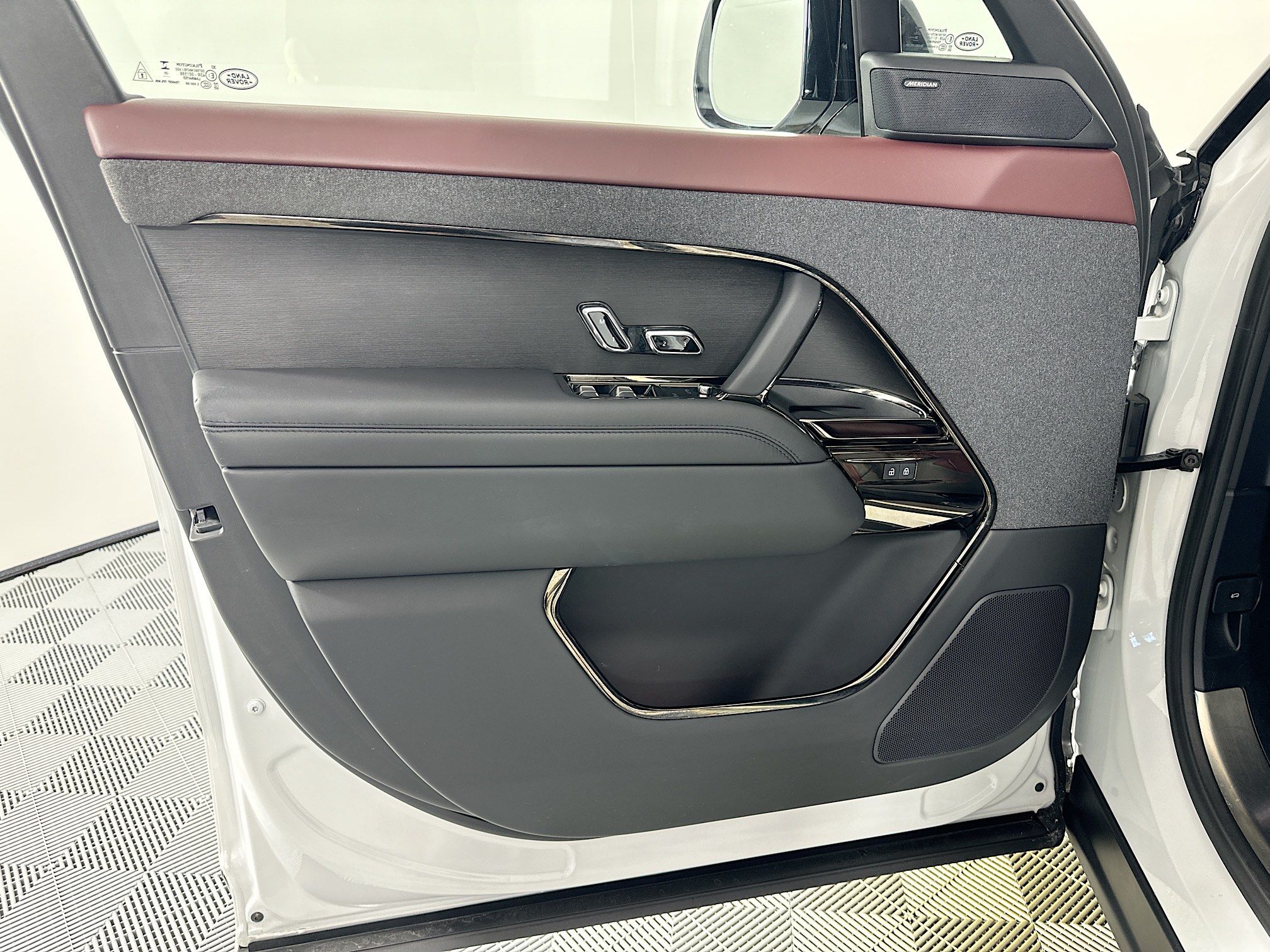 used 2023 Land Rover Range Rover Sport car, priced at $76,995