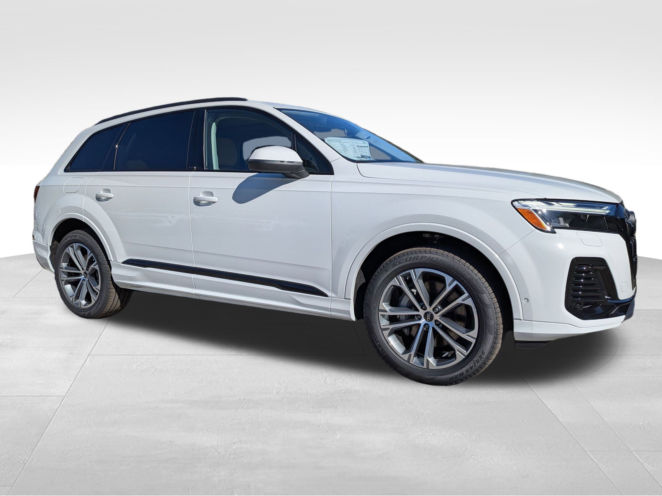 2026 Audi Q7 Premium's photo